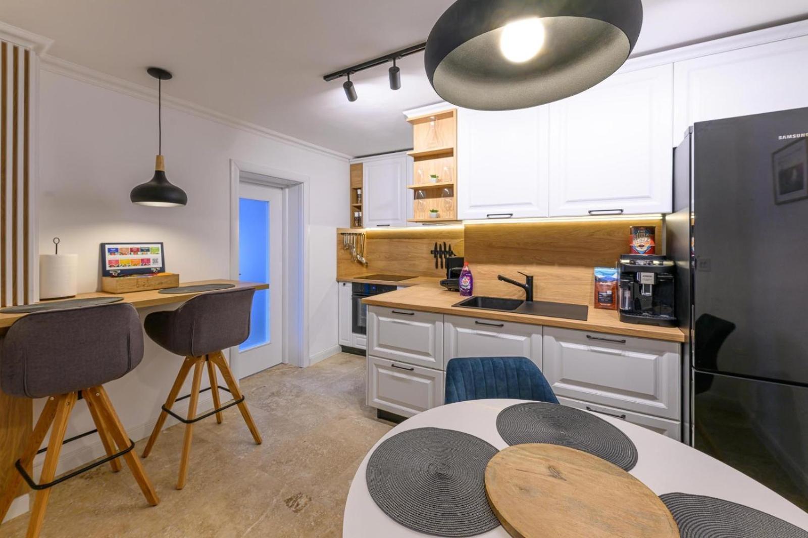 Five Stars Apartment تيميشورا المظهر الخارجي الصورة