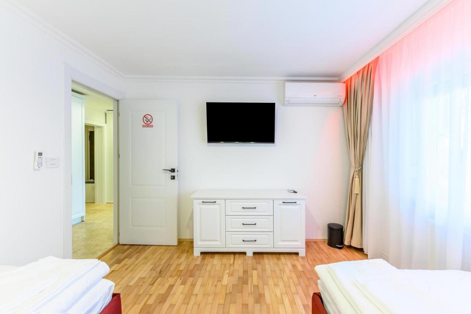 Five Stars Apartment تيميشورا المظهر الخارجي الصورة