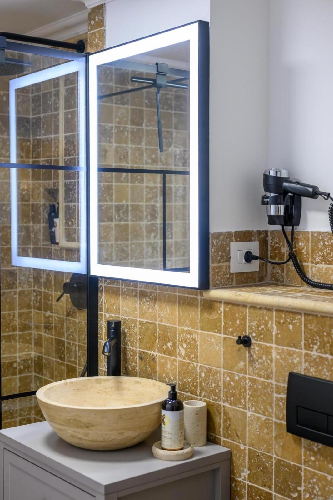 Five Stars Apartment تيميشورا المظهر الخارجي الصورة